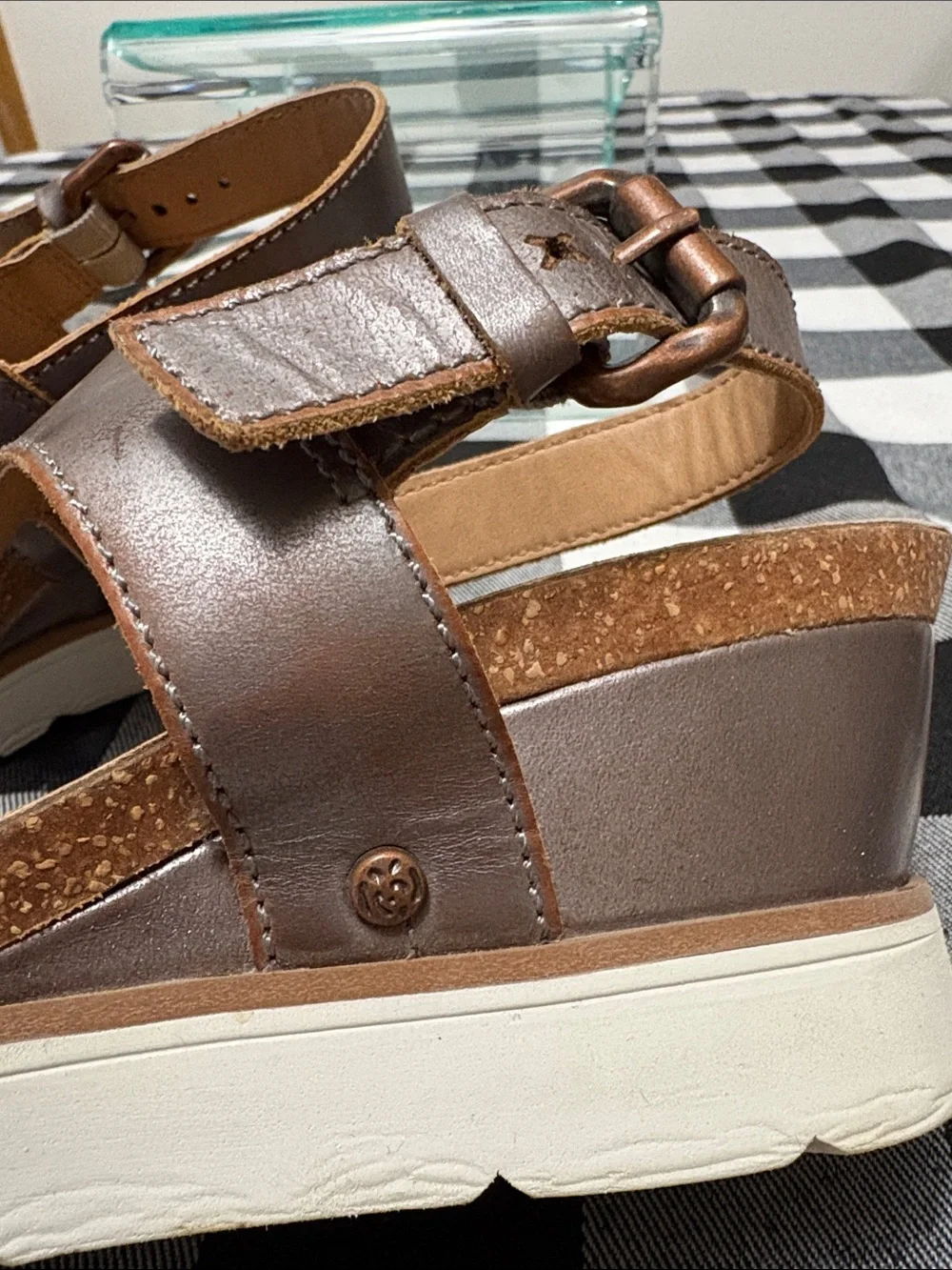 OTBT Boathouse Sandals Silver Brown Leather T-Strap Thong Platform Wedge 6.5